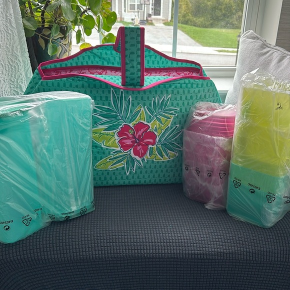 Tupperware Other - Tupperware Tropical Oasis Picnic Tote